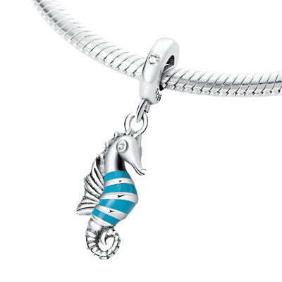 Mavi Çizgili Deniz Atı Sallantılı Charm